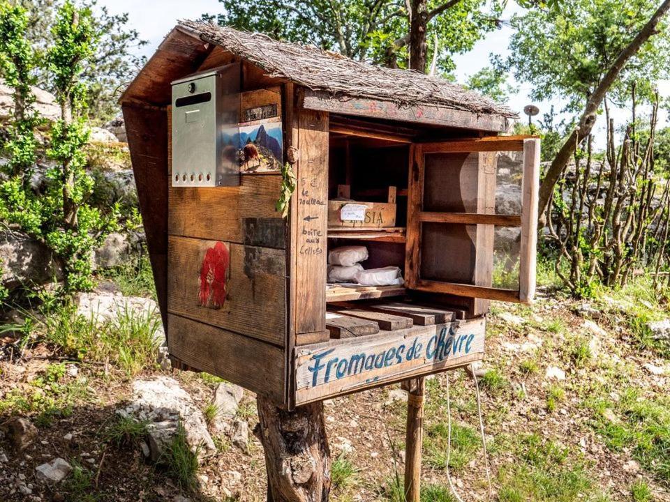 Gite Le Chamaju Labeaume Exterior foto