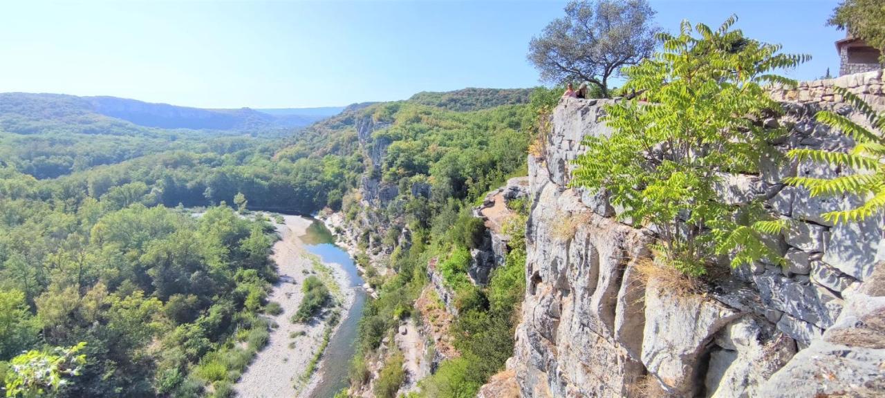 Gite Le Chamaju Labeaume Exterior foto